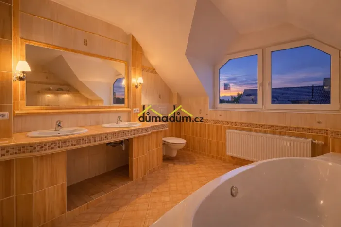 Prodej rodinného domu, Praha, Gallašova, 450 m2