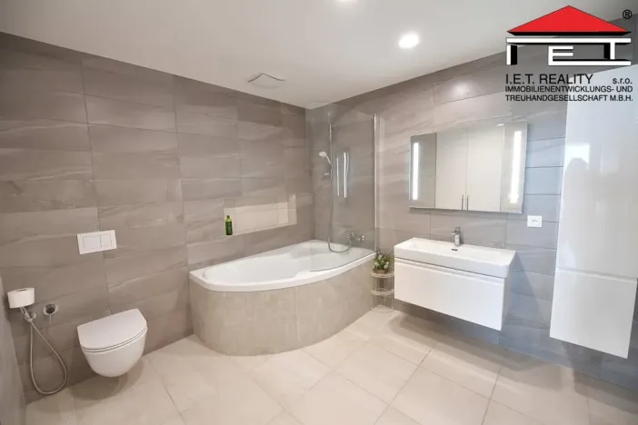 Pronájem bytu 4+kk, Ostrava - Moravská Ostrava, Na Prádle, 111 m2