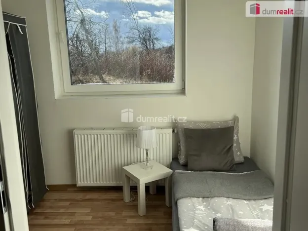 Pronájem atypického bytu, Praha - Běchovice, Podnikatelská, 14 m2