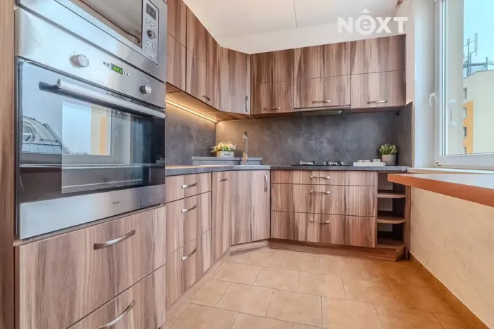 Prodej bytu 3+1, Jindřichův Hradec, Kosmonautů, 69 m2