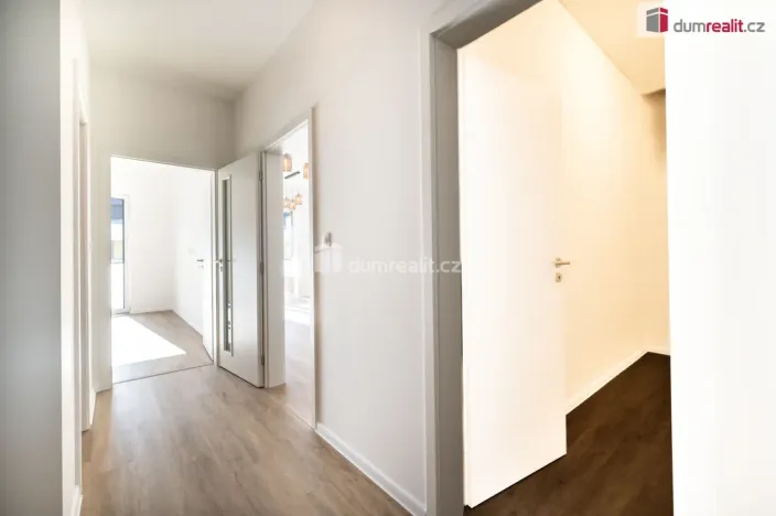 Pronájem bytu 2+kk, České Budějovice - České Budějovice 2, Branišovská, 77 m2