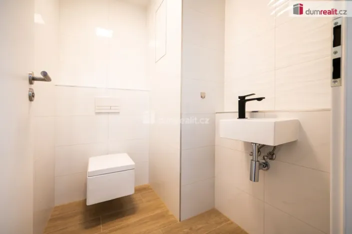 Pronájem bytu 2+kk, České Budějovice - České Budějovice 2, Branišovská, 77 m2