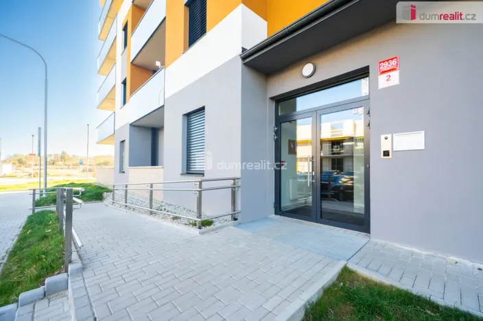 Pronájem bytu 2+kk, České Budějovice - České Budějovice 2, Branišovská, 77 m2