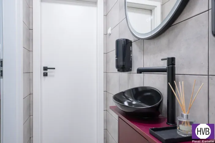 Pronájem obchodního prostoru, Praha, Anglická, 81 m2