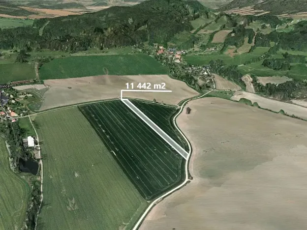 Prodej podílu pole, Kravaře, 2065 m2