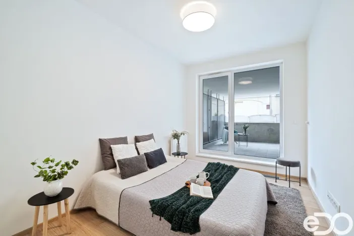 Prodej bytu 2+kk, Praha - Hrdlořezy, Mezilehlá, 65 m2