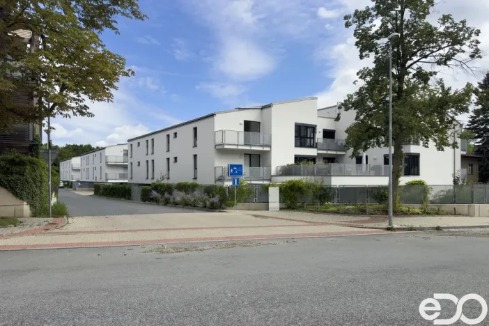 Prodej bytu 2+kk, Praha - Hrdlořezy, Mezilehlá, 65 m2