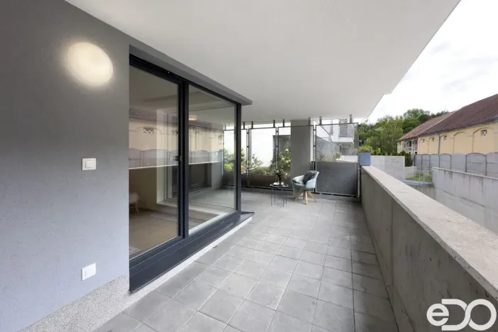 Prodej bytu 2+kk, Praha - Hrdlořezy, Mezilehlá, 65 m2