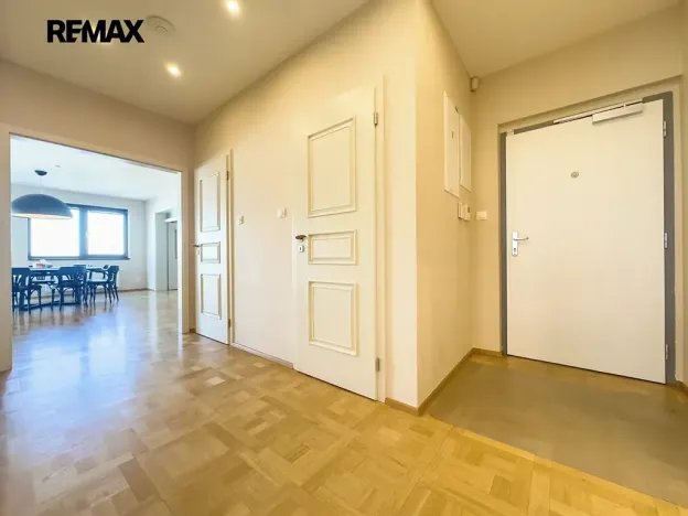 Prodej bytu 6+kk a větší, Praha - Hrdlořezy, Učňovská, 194 m2