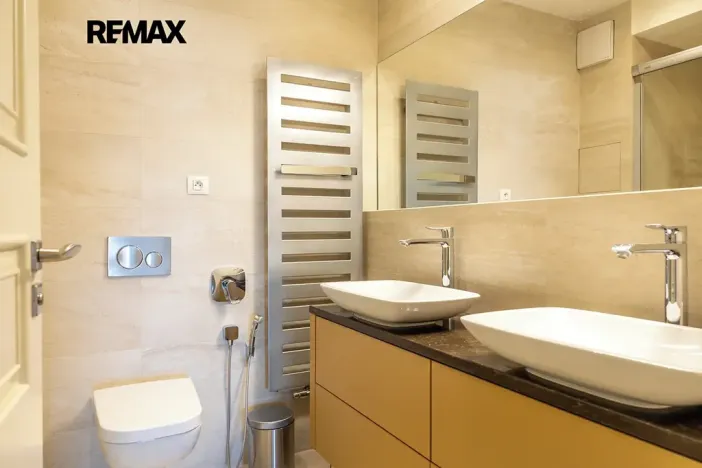 Prodej bytu 6+kk a větší, Praha - Hrdlořezy, Učňovská, 194 m2