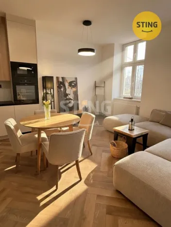 Pronájem bytu 3+kk, Ostrava, Nádražní, 66 m2