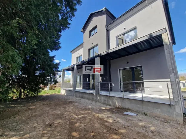Pronájem bytu 2+kk, Šternberk, Uničovská, 75 m2