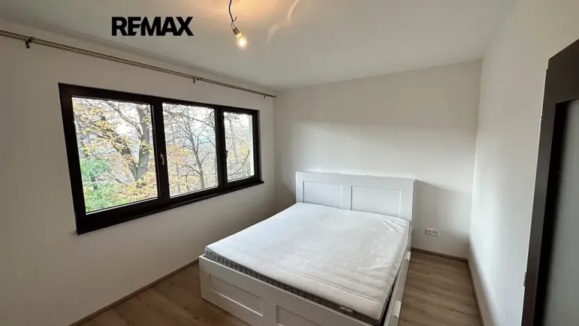 Pronájem rodinného domu, Králův Dvůr, Větrná, 80 m2