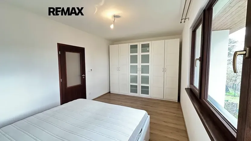 Pronájem rodinného domu, Králův Dvůr, Větrná, 80 m2