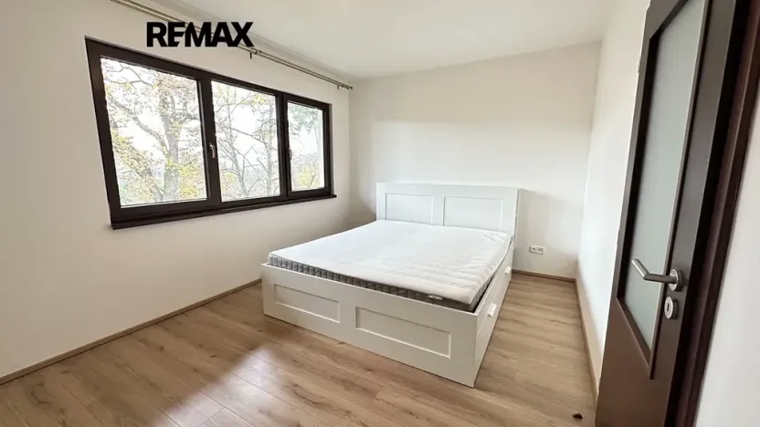 Pronájem rodinného domu, Králův Dvůr, Větrná, 80 m2