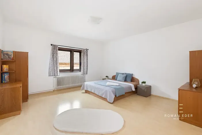 Prodej vícegeneračního domu, Chotiněves, 495 m2