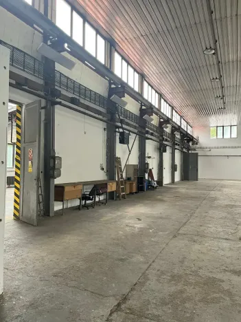 Prodej výrobních prostor, Karlovy Vary, K Přehradě, 8061 m2