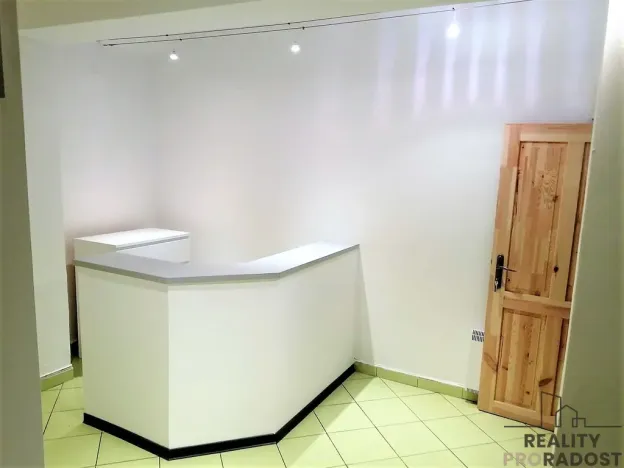 Pronájem komerční nemovitosti, Slaný, Kynského, 30 m2