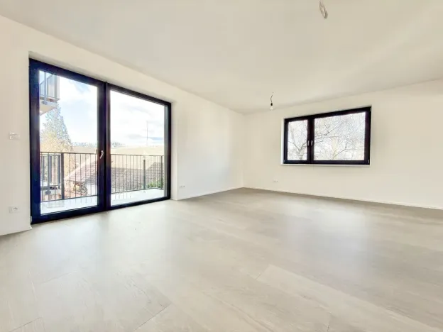 Prodej bytu 5+kk, Praha - Holyně, náměstí Pod lípou, 150 m2