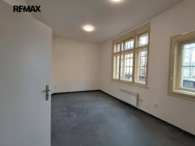 Pronájem obchodního prostoru, Praha - Michle, Podle Kačerova, 98 m2