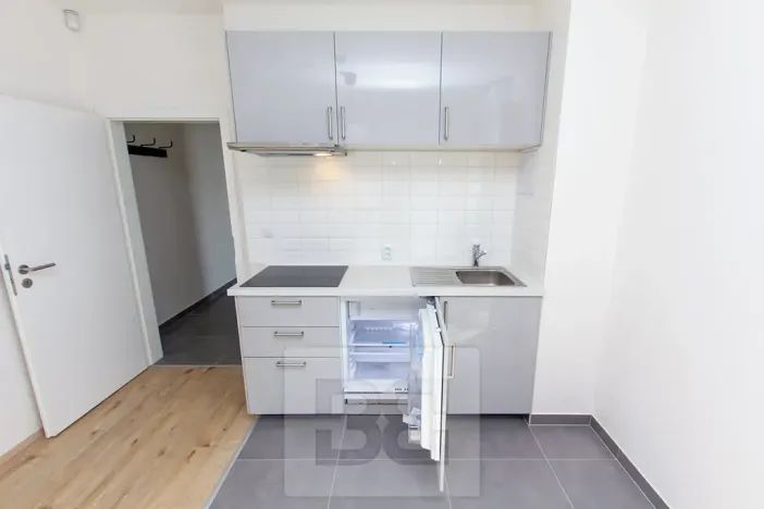 Pronájem bytu 2+kk, Tuchoměřice, V Kněžívce, 31 m2