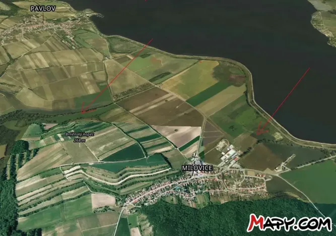 Prodej podílu pole, Milovice, 1324 m2