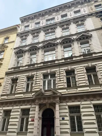 Prodej bytu 2+kk, Praha, Tyršova, 60 m2