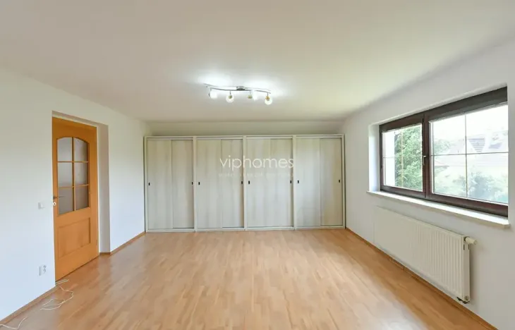 Pronájem vily, Průhonice, Jetelová, 370 m2