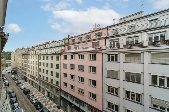 Prodej bytu 2+kk, Praha - Staré Město, Dlouhá, 72 m2