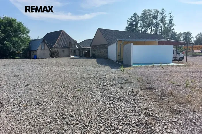 Prodej komerční nemovitosti, Církvice, 6984 m2