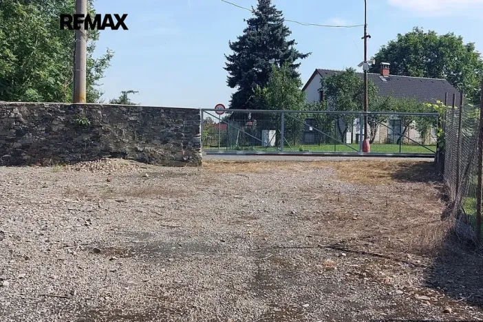 Prodej komerční nemovitosti, Církvice, 6984 m2