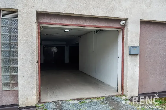 Prodej garáže, Brno, Žarošická, 18 m2