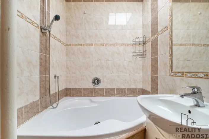 Prodej bytu 3+1, Karviná, Borovského, 72 m2