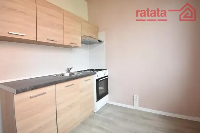 Pronájem bytu 2+1, Kadaň, Chomutovská, 56 m2