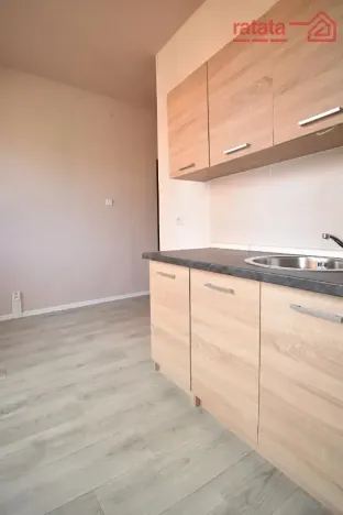 Pronájem bytu 2+1, Kadaň, Chomutovská, 56 m2