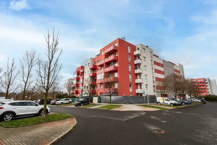 Prodej bytu 3+kk, Praha - Kyje, Sicherova, 64 m2