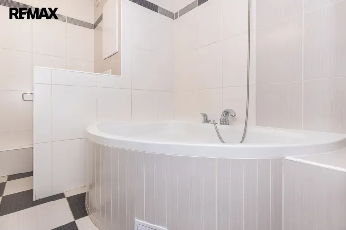 Prodej bytu 3+1, Hradec Králové - Pražské Předměstí, Baarova, 77 m2