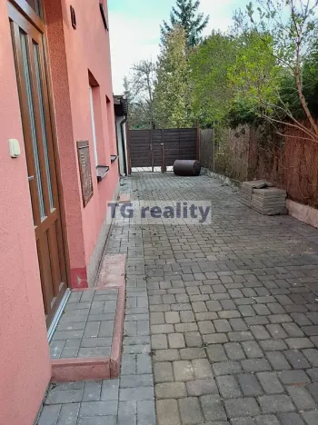 Pronájem bytu 1+1, Praha - Kamýk, Dolnojirčanská, 45 m2