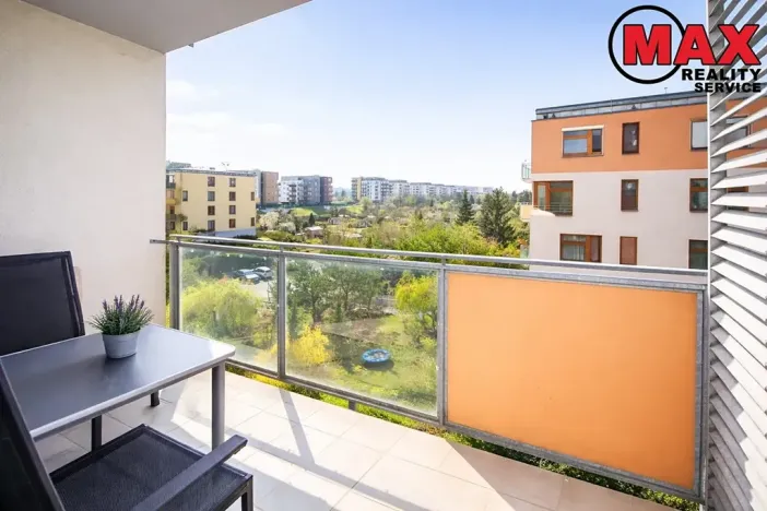 Pronájem bytu 1+kk, Praha - Hloubětín, Nepelova, 35 m2