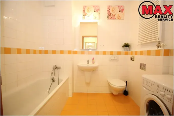 Pronájem bytu 1+kk, Praha - Hloubětín, Nepelova, 35 m2