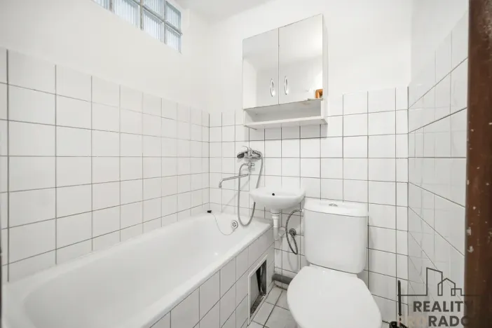 Prodej bytu 1+1, Rybitví, Činžovních domů, 30 m2