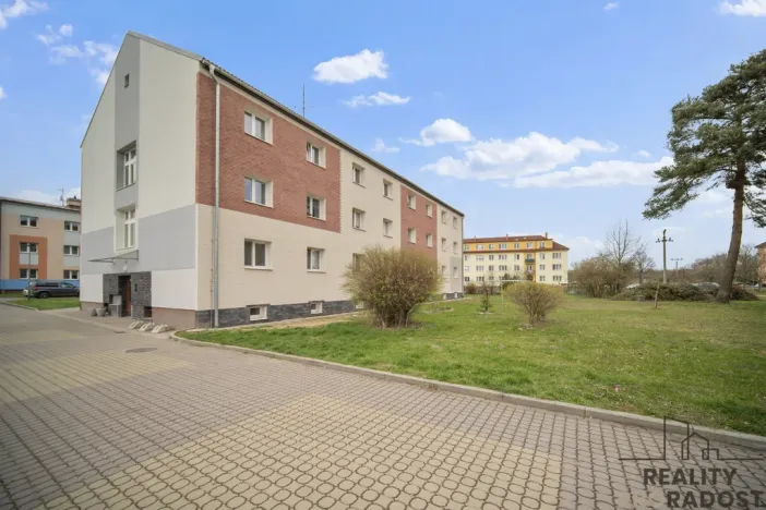 Prodej bytu 1+1, Rybitví, Činžovních domů, 30 m2