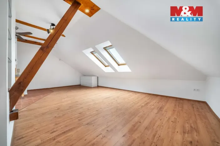 Prodej bytu 1+kk, Mníšek pod Brdy, 5. května, 55 m2