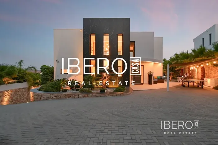 Prodej rodinného domu, Moraira, Španělsko, 350 m2