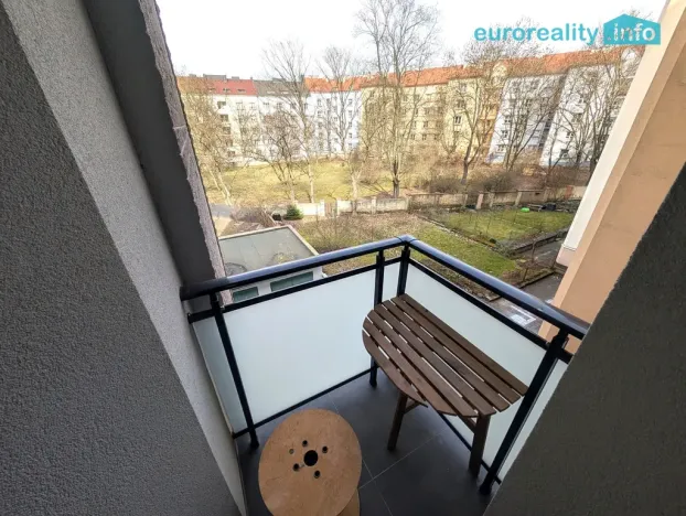 Pronájem bytu 2+kk, Plzeň, Dobrovského, 49 m2