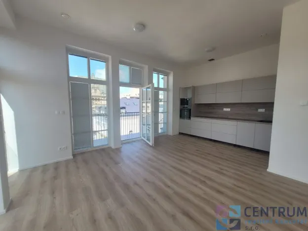 Pronájem bytu 2+kk, Liberec - Liberec V-Kristiánov, 8. března, 60 m2