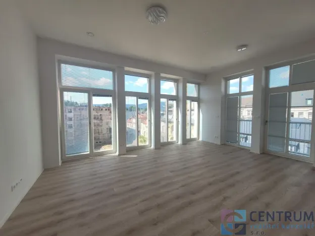 Pronájem bytu 2+kk, Liberec - Liberec V-Kristiánov, 8. března, 60 m2