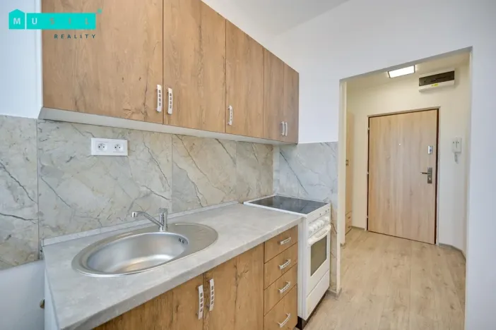 Pronájem bytu 2+1, Olomouc - Povel, kpt. Jaroše, 55 m2