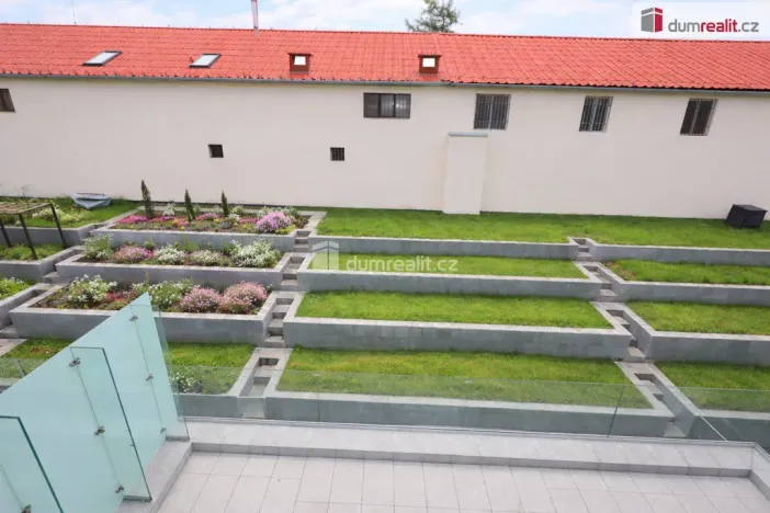 Prodej rodinného domu, Praha - Libuš, V Hrobech, 378 m2