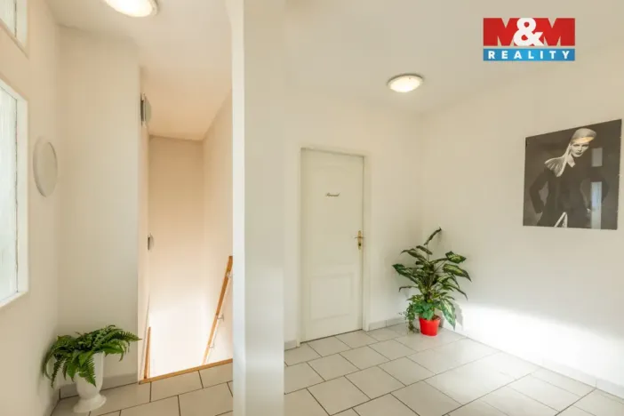 Prodej obchodního prostoru, Postoloprty, Marxovo náměstí, 440 m2